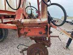 Clark 11 row 28% nitrogen applicator