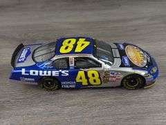 Jimmie Johnson #48 Lowe’s/Atlanta Raced Win Version 2004 Monte Carlo Stock Car, 1/24, Limited Edition, Wristband Included-Life Is A Team Sport, Action