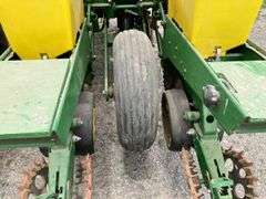 7200 John Deere Planter