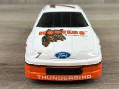 Alan Kulwicki #7 Hooters Ford Thunderbird Stock Car Bank, 1/24, Limited Edition, 1 Of 10,000, Racing Champions