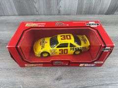 Michael Waltrip #30 Pennzoil Pontiac Stock Car, 1/24, 1995 Preview Edition, Racing Champions