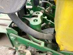 7200 John Deere Planter