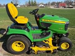 John Deere X730 Lawn Mower -