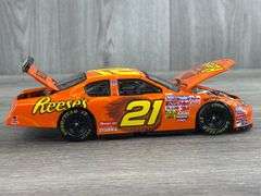 Kevin Harvick #21 Reese’s 2004 Monte Carlo Stock Car, 1/24, Limited Edition, Action