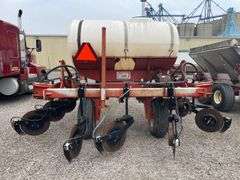 Clark 11 knife nitrogen applicator