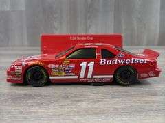 Bill Elliott #11 Budweiser Ford Thunderbird Stock Car Bank, 1/24, Action Racing Collectables