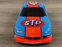 Richard Petty #43 STP Pontiac Grand Prix Stock Car Bank, 1/24, Limited Edition, 1 Of 5000, Racing Champions