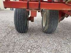 Clark 11 row 28% nitrogen applicator