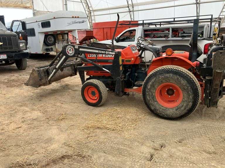Kubota L2350 With Loader and Backhoe, 3255 Hours