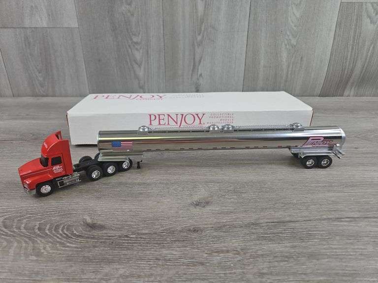 Penjoy Mack CH 600 Truck with Tanker Trailer, 1/64