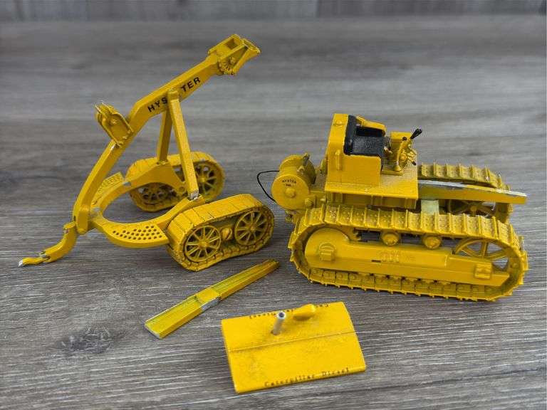 Cline-Isco Palace Gold Mine IC-245R Water Tank Truck, 1/50, Caterpillar D8 Hyster, Multiple Broken Pieces