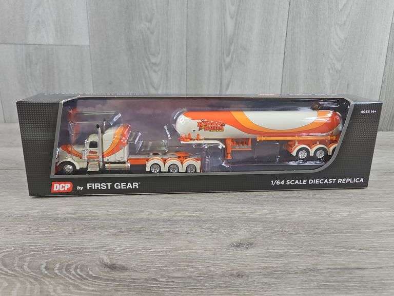 Kulak & Sons Trucking, Peterbilt 389 Tri-Axle Sleeper & Mississippi LP Tri-axle Trailer, DCP, 1/64