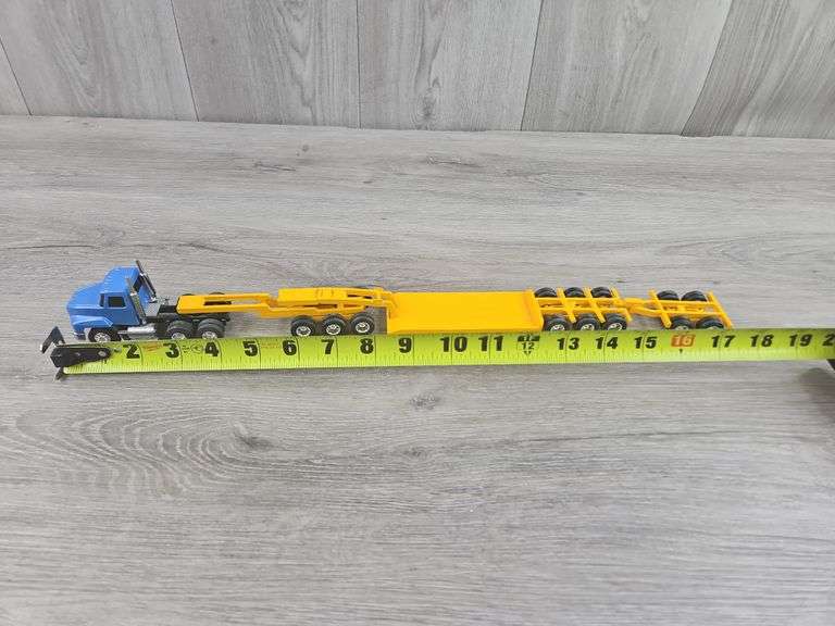 Mack CH 600 Truck w/ Custom Trailer