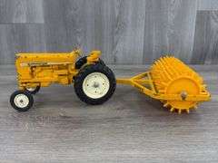International 2644 Industrial WF Tractor & Sheep’s Foot Compactor, 1/16, Ertl