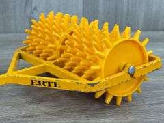 International 2644 Industrial WF Tractor & Sheep’s Foot Compactor, 1/16, Ertl