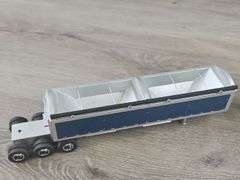 Custom Hopper Bottom Trailers, 1/64