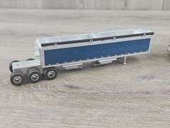 Custom Hopper Bottom Trailers, 1/64