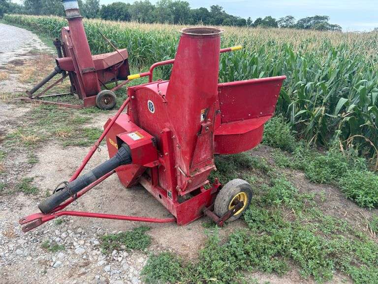 New Holland silage blower