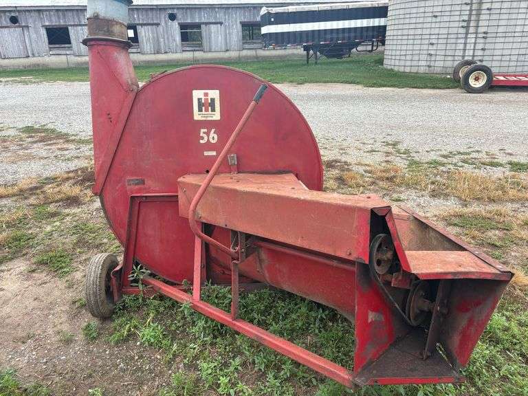International silage blower