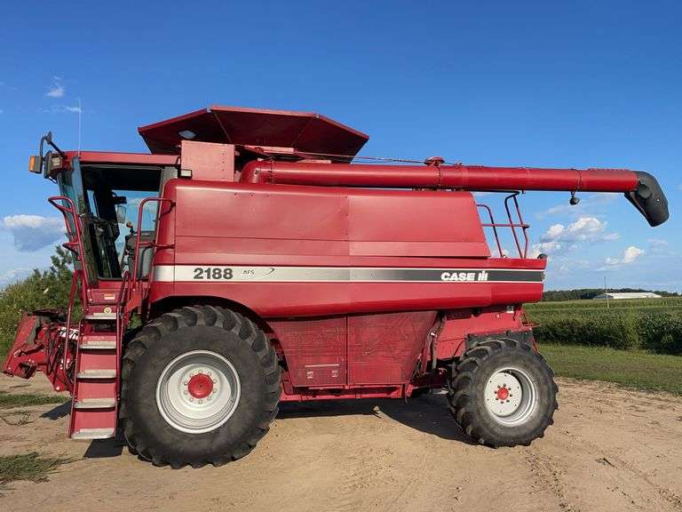 Case IH 2188 Combine
