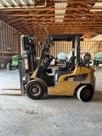 P5000 Caterpillar Fork Lift