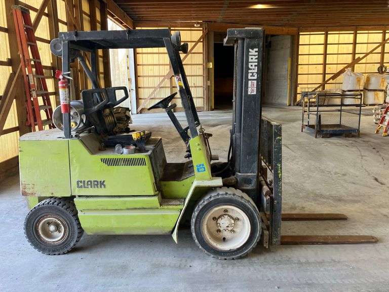 Clark GXP30 6000lbs Capacity Forklift