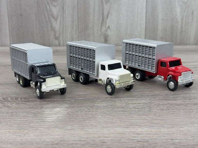 3 Cattle Trucks, 1/64, Ertl