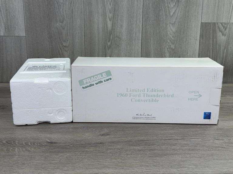 1960 Ford Thunderbird Convertible, Adriatic Green, 1/24, Certificate of Title, Limited Edition Serial #385, Danbury Mint