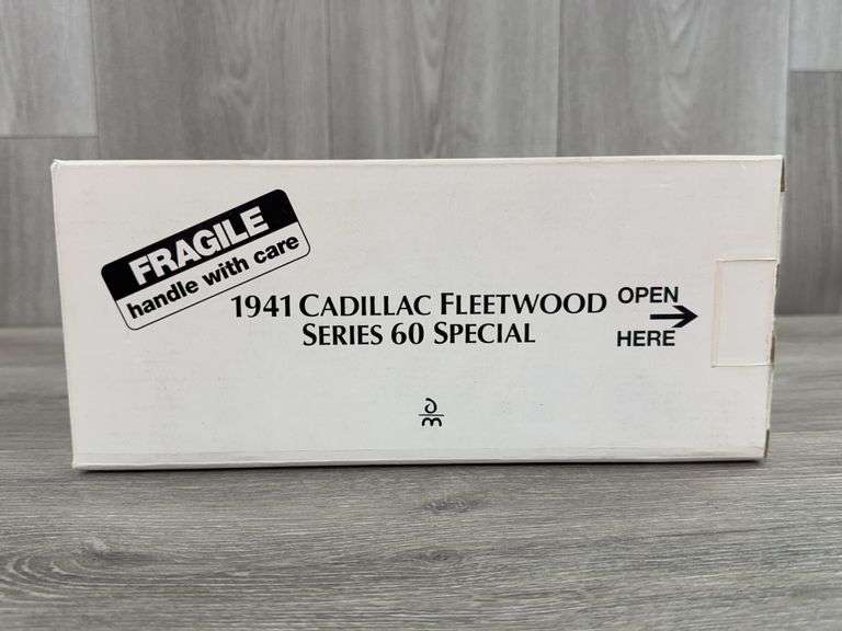 1941 Cadillac Fleetwood 4 Door Sedan, Black, 1/24, Danbury Mint, Certificate Of Title, Series 60 Special