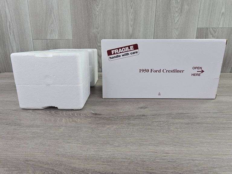 1950 Ford Crestliner Sedan, Coronation Red, 1/24, Danbury Mint, Certificate Of Title