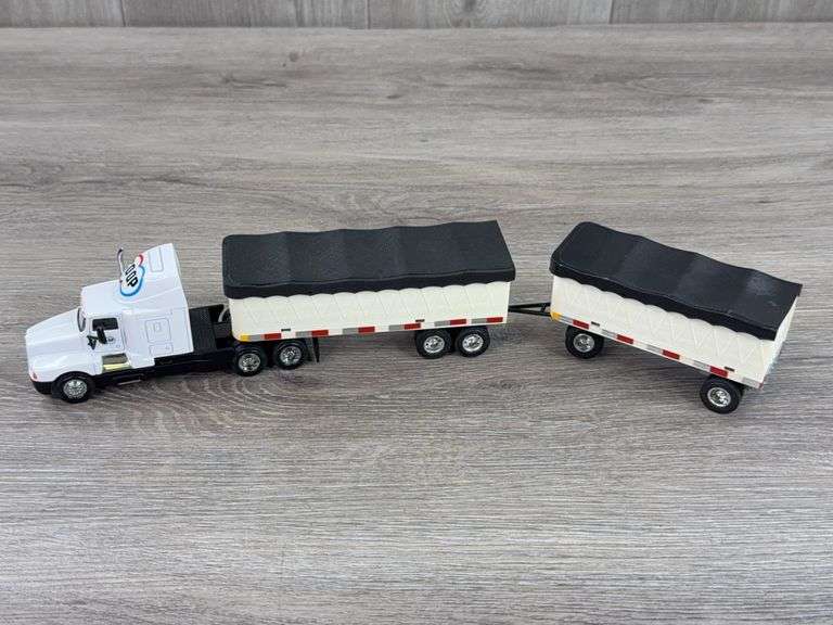 Kenworth T600A Coop Truck W/ Grain Dump & Pup, 1/64, Custom