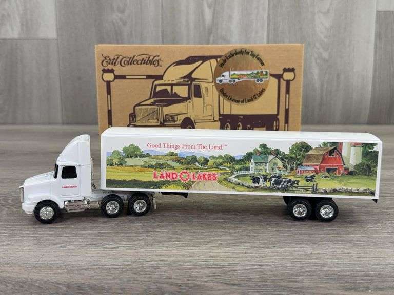WhiteGMC Land O Lakes Tractor Trailer, 1/64, Ertl Collectibles, Toy Farmer