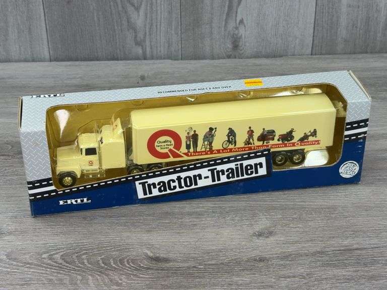 Quality Farm Fleet Tractor-Trailer, 1/64, Ertl