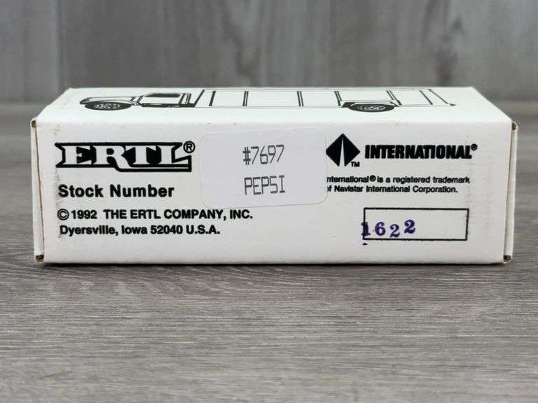 International Navistar Pepsi Beverage Truck, 1/64, Ertl, 1992, #1