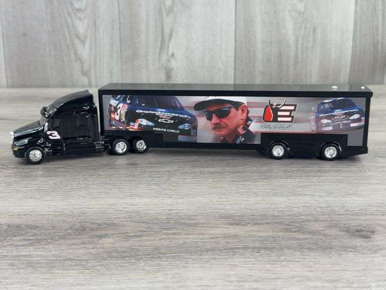 Kenworth Dale Earnhardt #3 Legacy Goodwrench Transporter, 1/64, Action