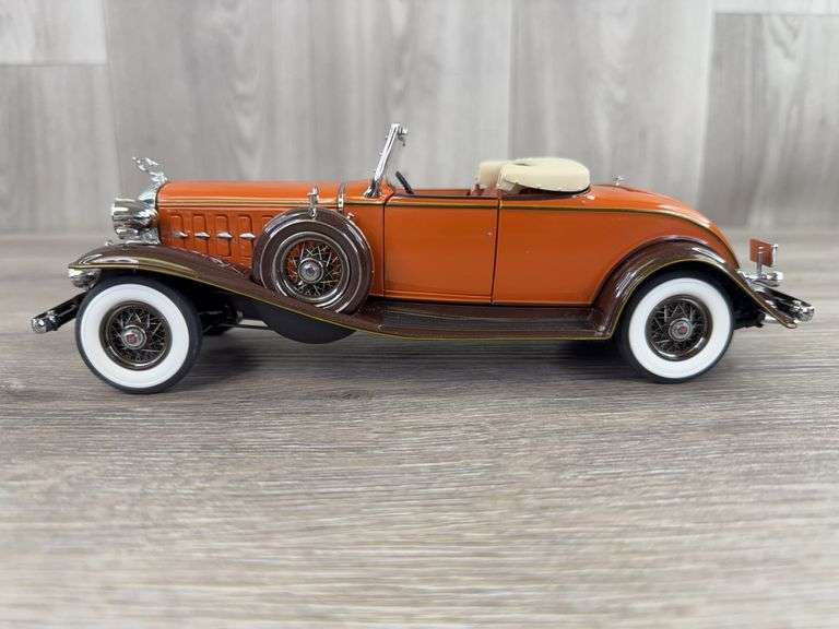 1932 Cadillac V-16 Roadster, Cinnamon, 1/24, Danbury Mint, Certificate Of Title, Limited Edition, #4370/5000