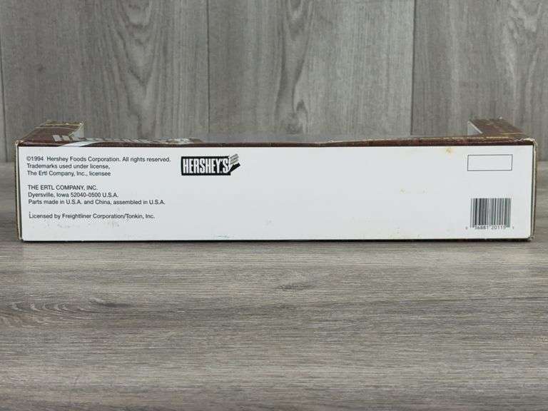 Freightliner Hershey's 100th Anniversary Tractor Trailer, 1/64, Ertl, Limited Edition