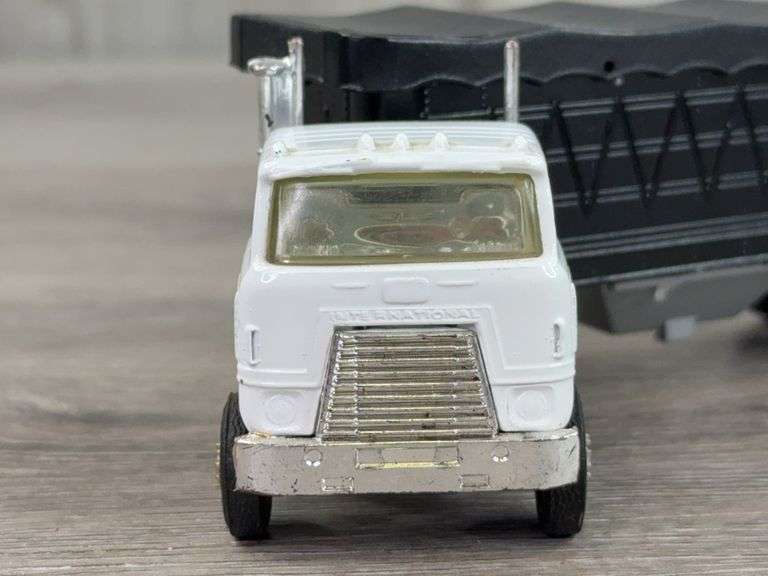 Buurma Farms International W/ Dump Trailer, 1/64, Custom