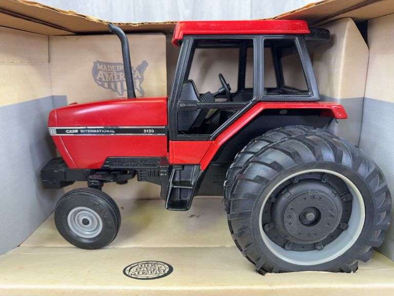 Case International 5120 Row Crop Duals, 1/16, Ertl
