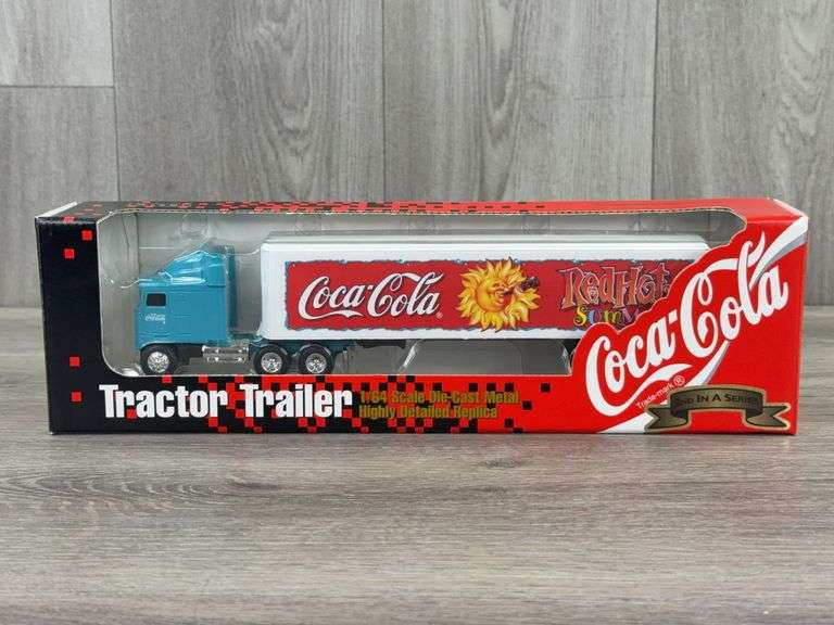 Kenworth Coca-Cola Red Hot Summer Transporter, 1/64, Ertl