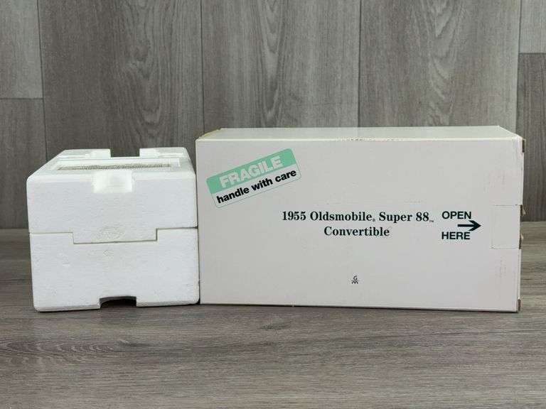 1955 Oldsmobile Super Eighty-Eight Convertible, Two-Tone Green, 1/24, Danbury Mint, No Paperwork, Rearview Mirror Broken Off But Included