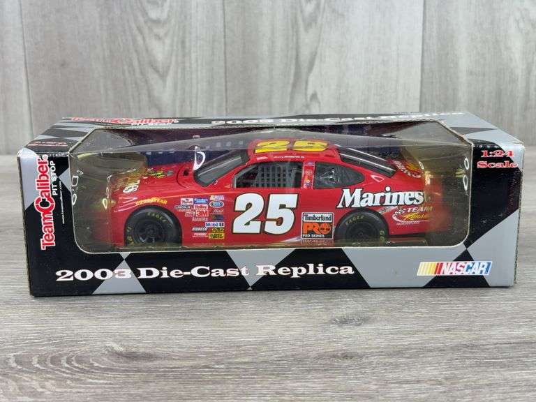 Bobby Hamilton Jr. #25 Marines Stock Car, 1/24, 2003 Team Caliper Pit Stop
