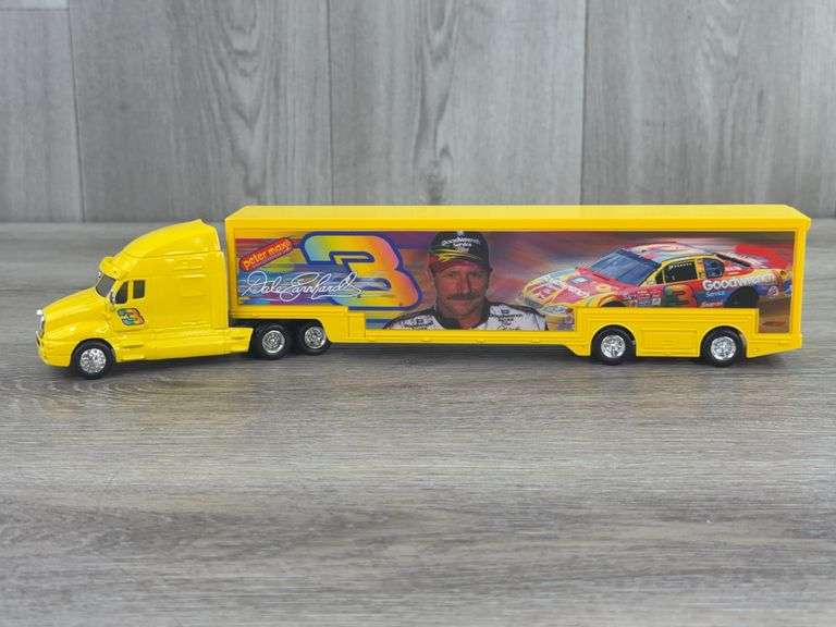 Kenworth Dale Earnhardt #3 Goodwrench/Peter Max Transporter, 1/64, Action