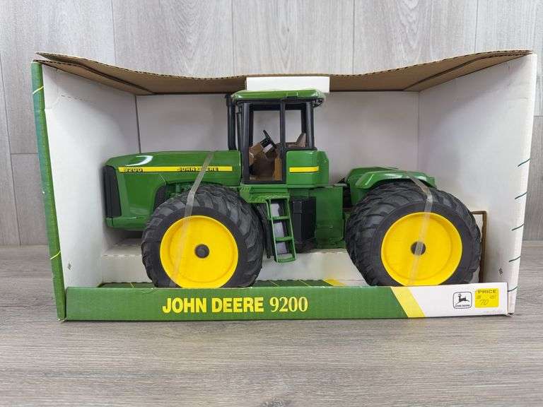 John Deere 9200 4WD Triples, 1/16, Ertl
