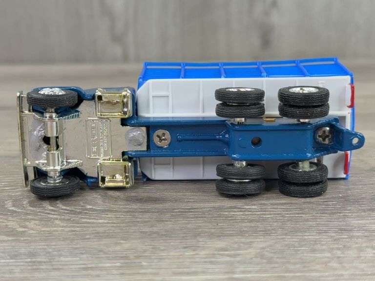 2 Grain Trucks- 1 RS Co-Op Suppliers, John Deere Flatbed Truck Ertl, 1/64