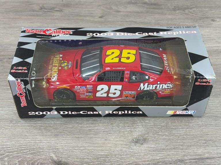 Bobby Hamilton Jr. #25 Marines Stock Car, 1/24, 2003 Team Caliper Pit Stop
