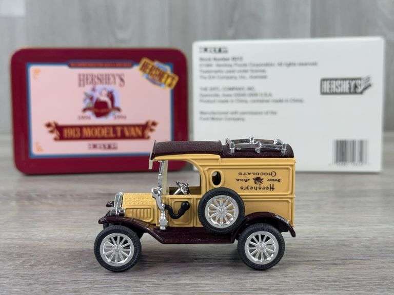 1913 Ford Model T Hershey’s Van In Tin, 1/43, Hershey’s 100th Anniversary, Ertl