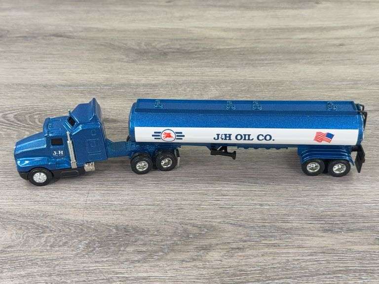 Kenworth T600A J & H Oil Co. Tractor Tanker, 1/64, Ertl
