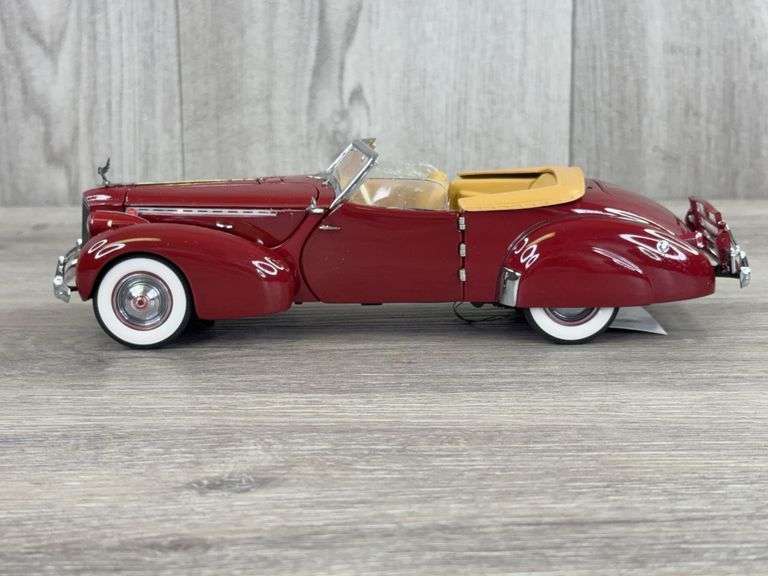 1940 Packard Victoria Custom Convertible, 1/24, Maroon, Franklin Mint Precision Models, Certificate Of Authenticity, Paperwork Included