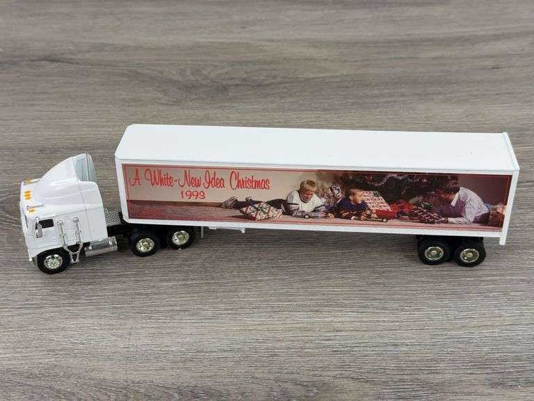 1993 Kenworth K100E A White- New Idea Christmas Tractor Trailer Lockable Coin Bank, 1/64, Liberty Classics Inc., Spec-Cast